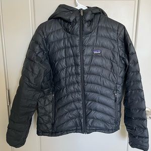 Patagonia - Black Puffer Jacket - Medium
